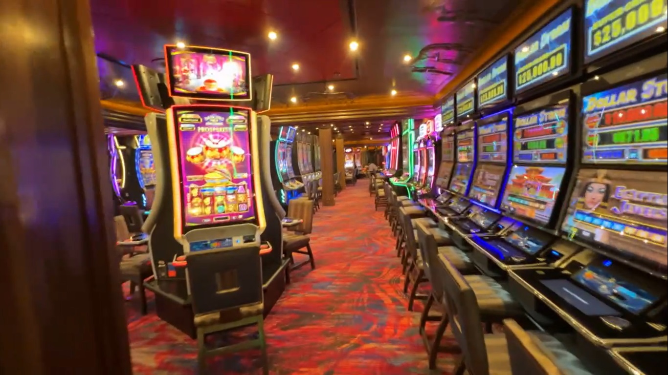 Cruise Ship Casino Tours – Tour and Walkthrough of the Winner’s Club Casino on Carnival Pride
